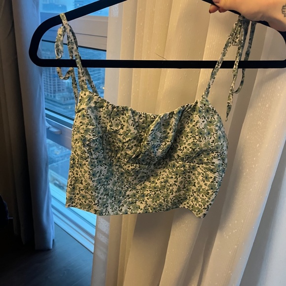 Ditsy floral cropped top - Picture 2 of 5